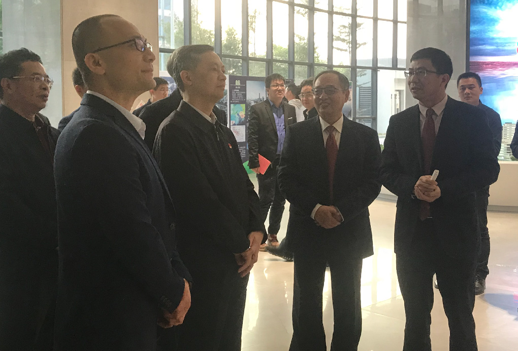 廣東省委常委、廣州市委書記張碩輔