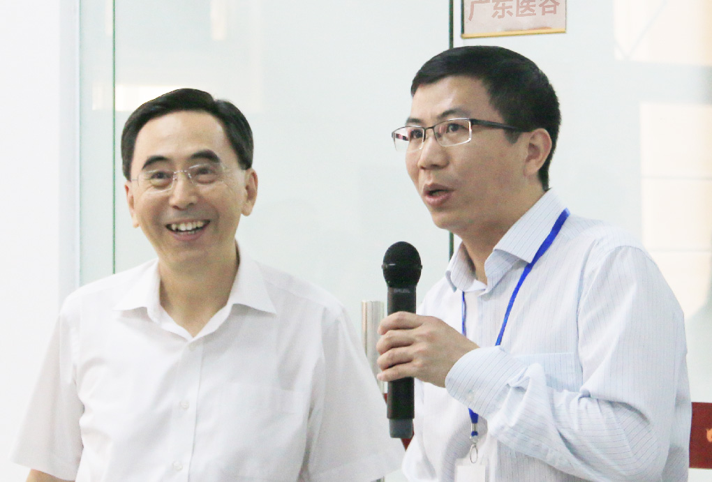 時任廣東省省長朱小丹