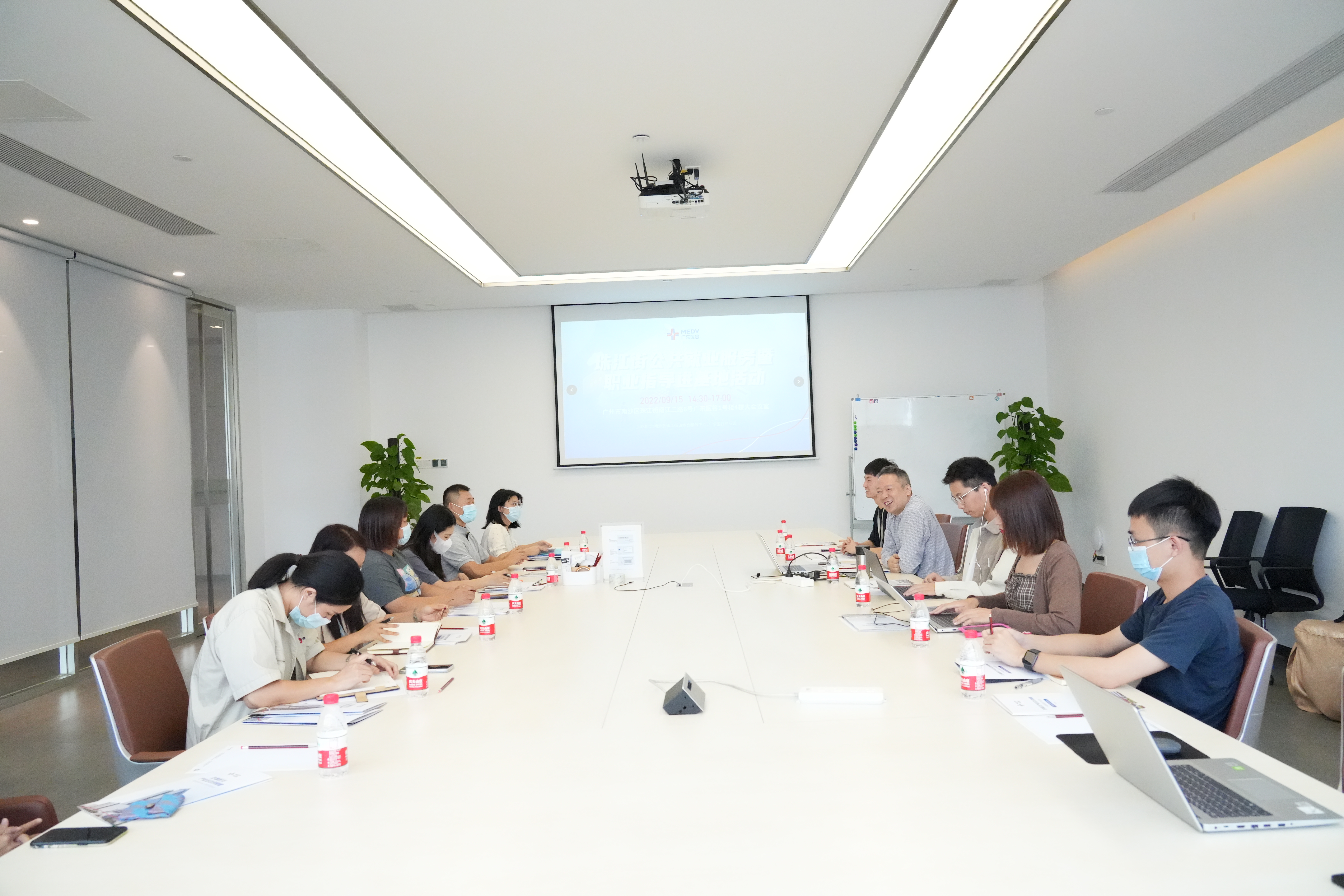 開展職業(yè)生涯規(guī)劃輔導(dǎo)，助力園區(qū)企業(yè)職工更好的發(fā)展