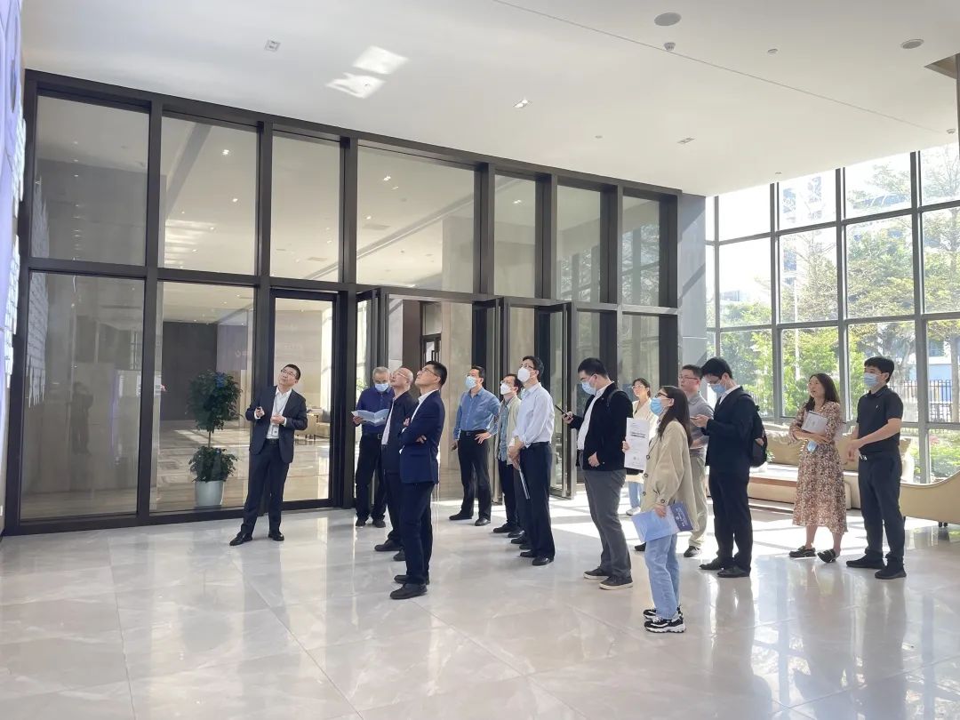 國家發(fā)改委國土開發(fā)與地區(qū)經(jīng)濟研究所調(diào)研組一行蒞臨廣東醫(yī)谷?南沙一園考察調(diào)研