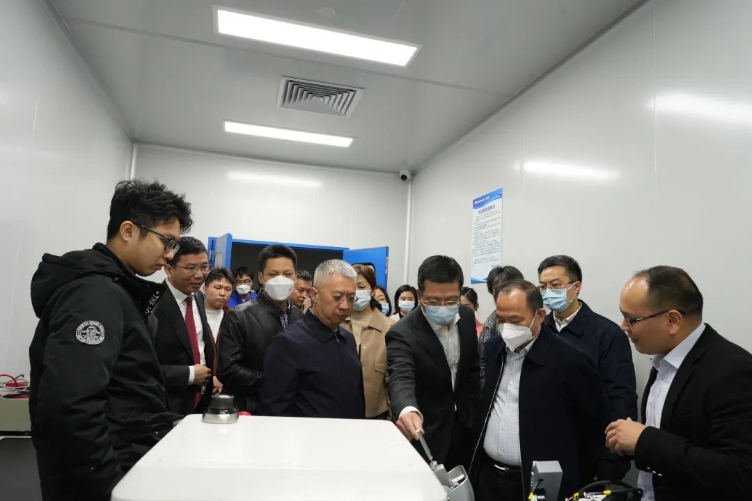 器械大灣區(qū)分中心聯(lián)合廣東省藥監(jiān)局蒞臨廣東醫(yī)谷調研交流