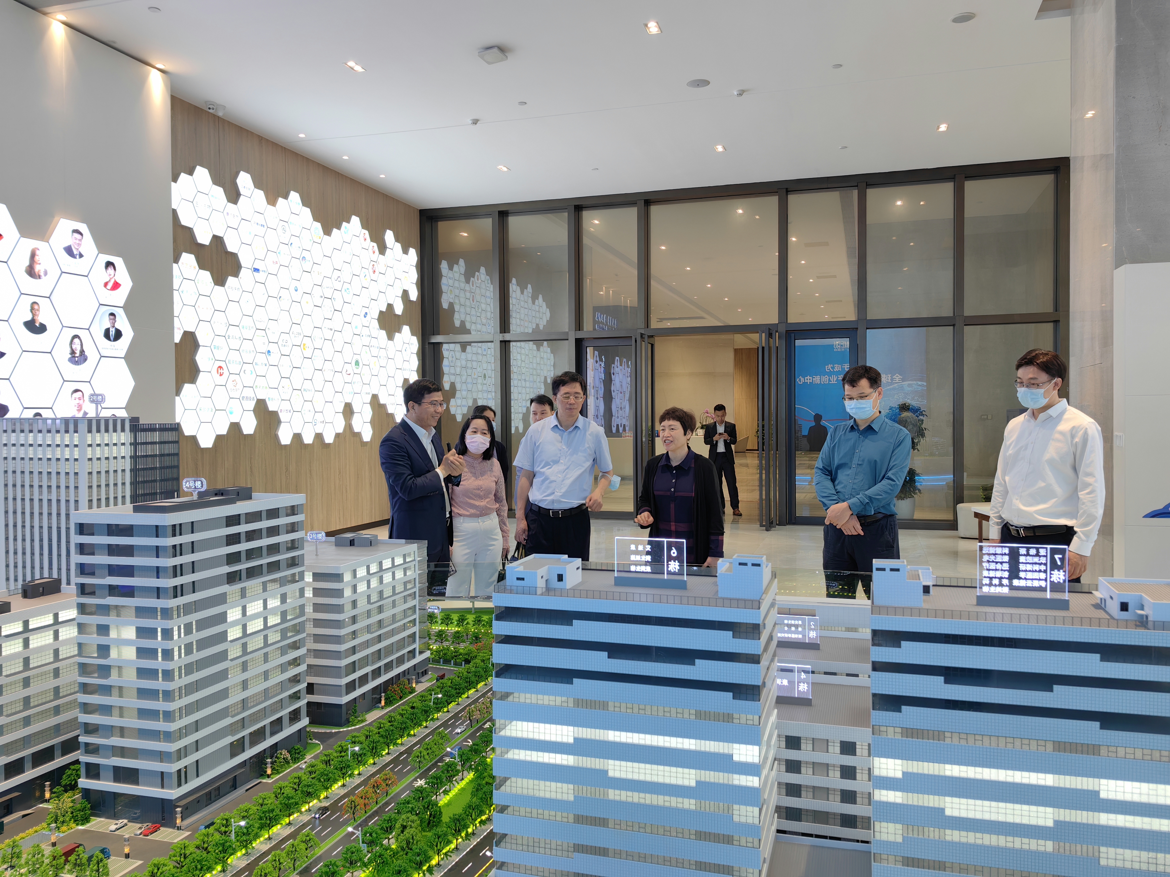 廣州市衛(wèi)生健康委員會一行蒞臨廣東醫(yī)谷?南沙生命科學(xué)園（一園）考察調(diào)研