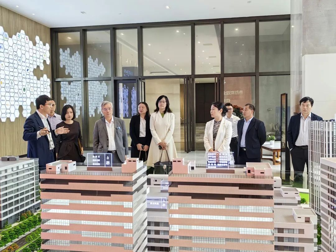 全國政協(xié)委員、畢馬威中國前副主席龔永德等一行蒞臨廣東醫(yī)谷考察調(diào)研