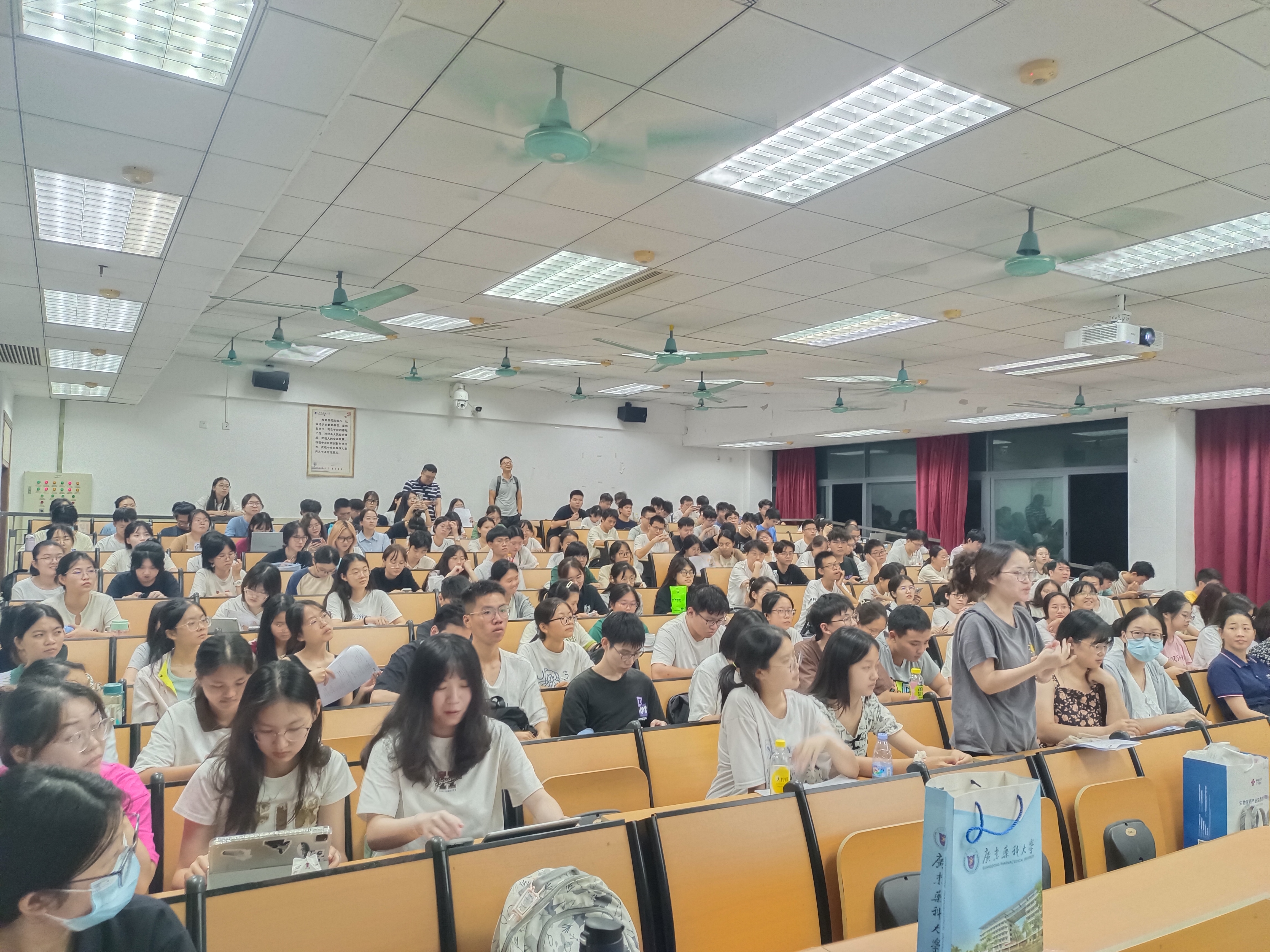 廣東醫(yī)谷2024屆校園宣講招聘會(huì)，廣東藥科大學(xué)站如期而至！