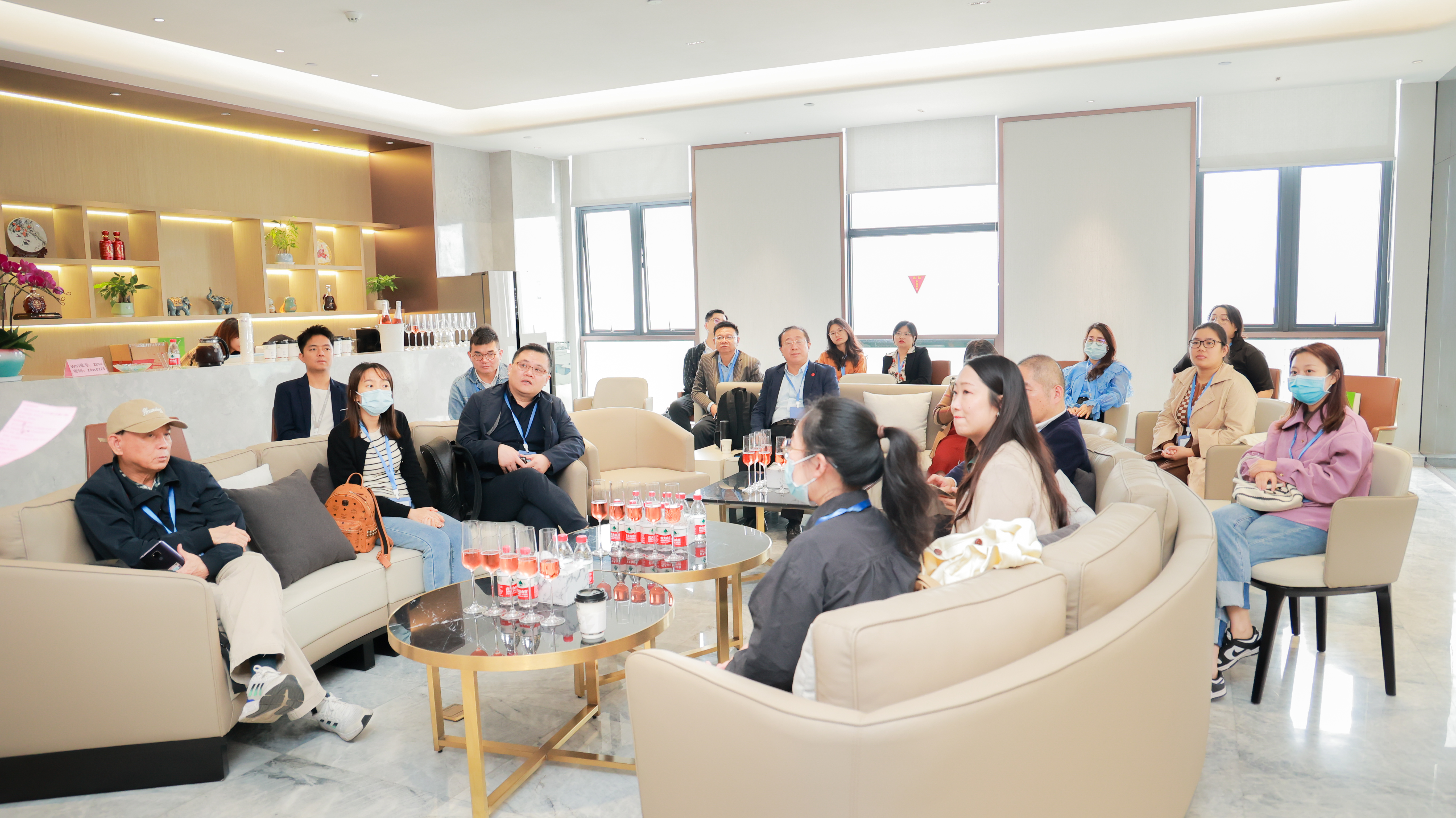 “金眼科”的市場(chǎng)機(jī)會(huì)與前景—廣東醫(yī)谷企業(yè)家俱樂部產(chǎn)業(yè)鏈接酒會(huì)順利舉辦！